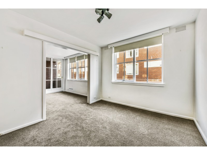 2/21 Powlett Street, East Melbourne VIC 3002