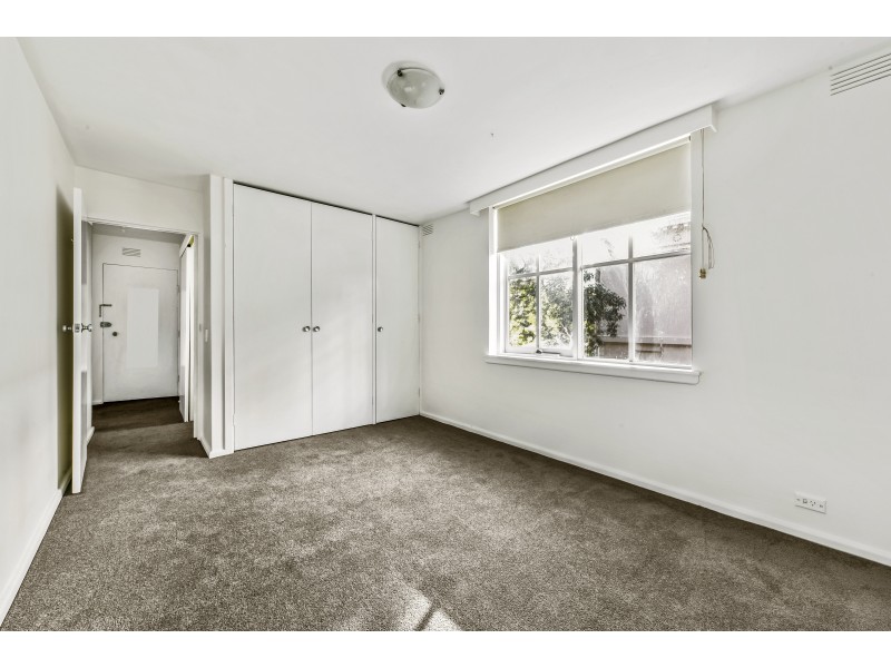2/21 Powlett Street, East Melbourne VIC 3002