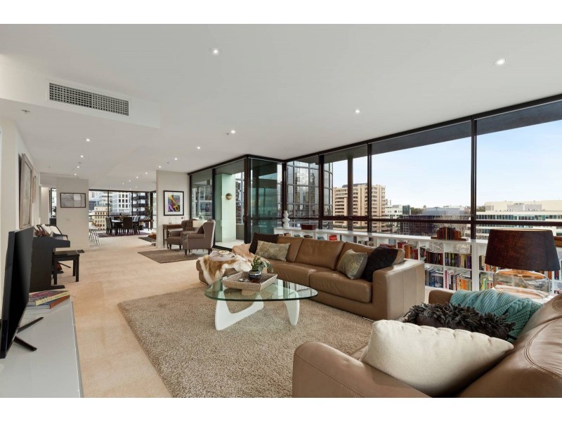 806/19 Queens Road, Melbourne VIC 3004