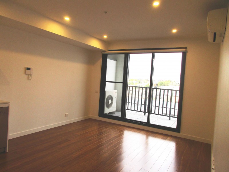 513/8 Olive York Way, Brunswick West VIC 3055