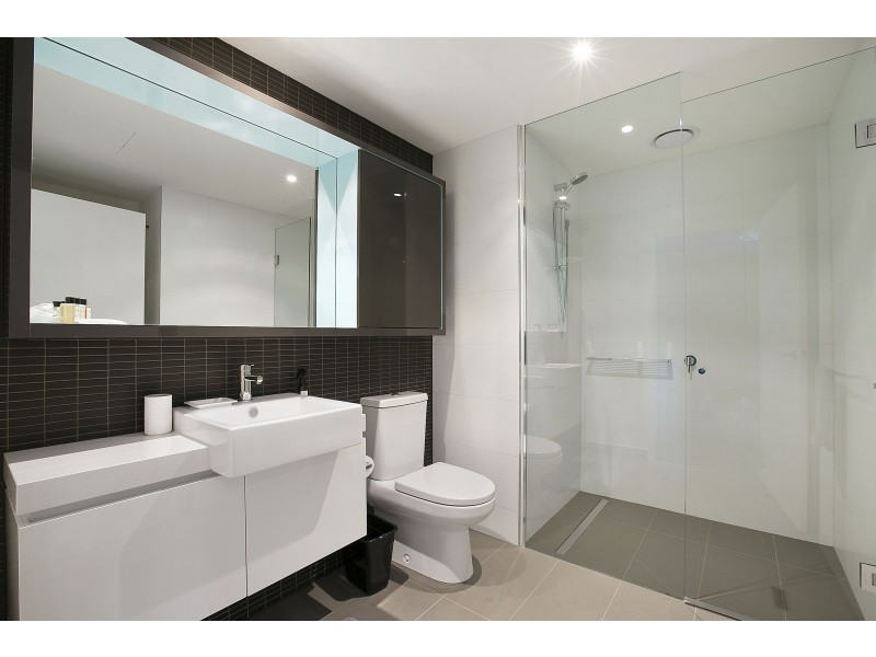 211/92 Cade Way, Parkville VIC 3052