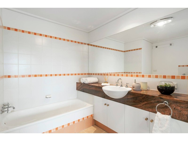 506/23 Queens Road, Melbourne VIC 3004