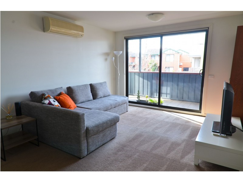 1/225 Buckley Street, Essendon VIC 3040