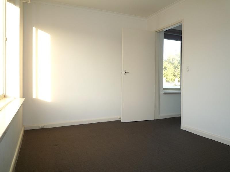 12/12-14 Eltham Street, Flemington VIC 3031