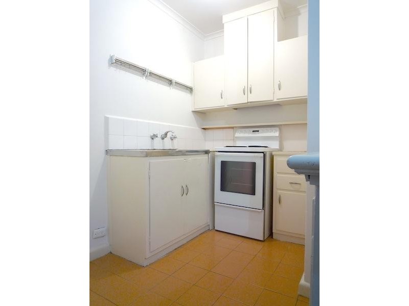 12/12-14 Eltham Street, Flemington VIC 3031