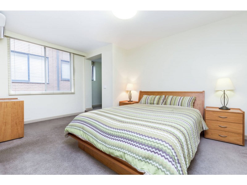 6/242 Toorak Road, South Yarra VIC 3141