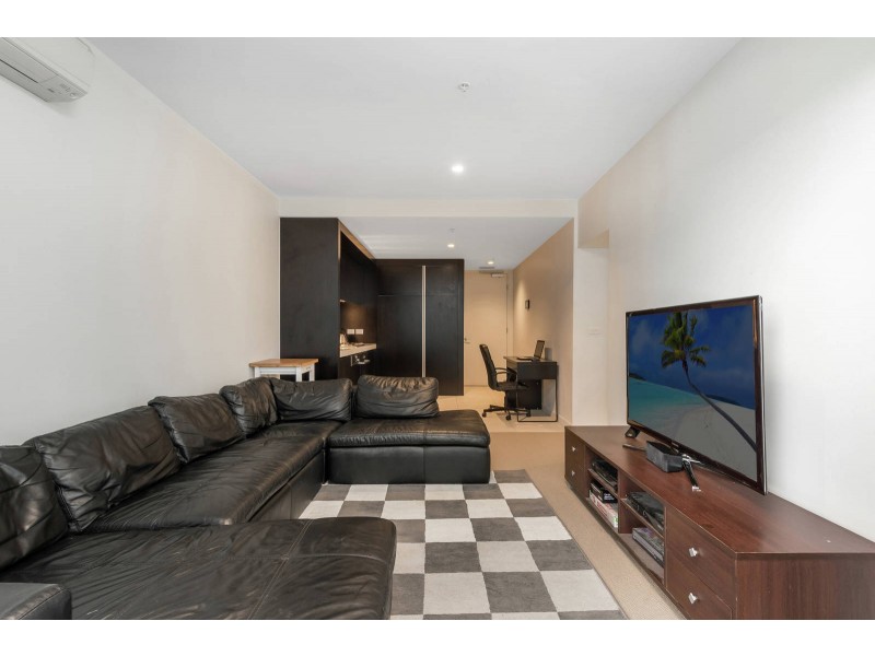 2208/50 Albert Road, South Melbourne VIC 3205