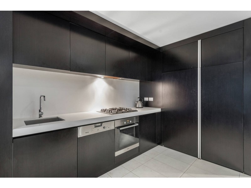 2208/50 Albert Road, South Melbourne VIC 3205