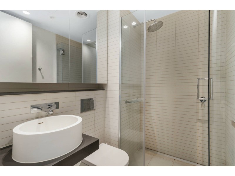 2208/50 Albert Road, South Melbourne VIC 3205