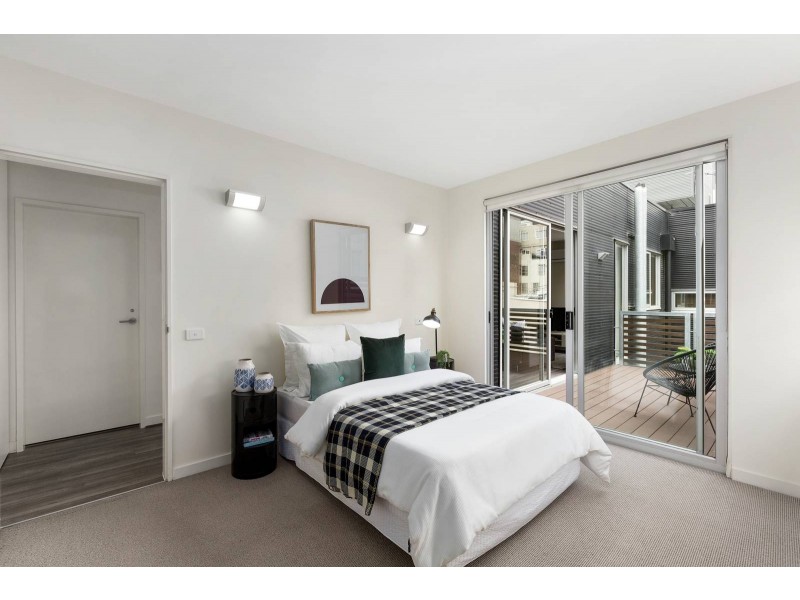 12/4-10 Bank Place, Melbourne VIC 3000