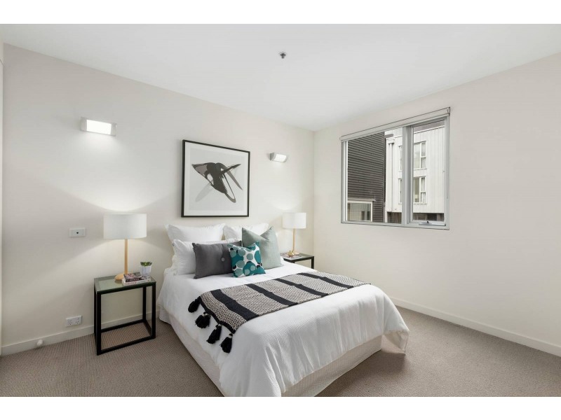 12/4-10 Bank Place, Melbourne VIC 3000