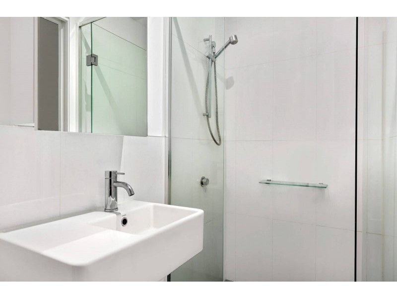 2405/7 Katherine Place, Melbourne VIC 3000