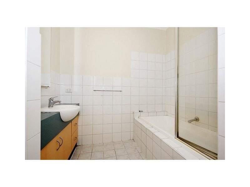 2/538 Swanston Street, Carlton VIC 3053