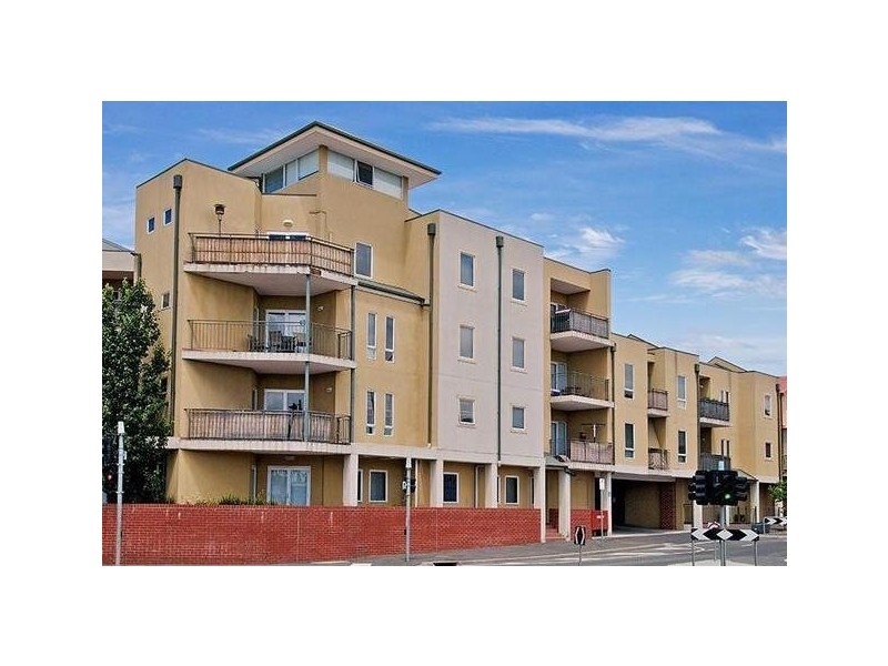 40/1 Gatehouse Drive, Kensington VIC 3031