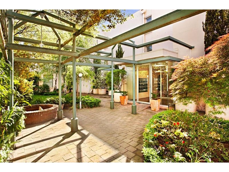 9/168 Toorak Road West, South Yarra VIC 3141