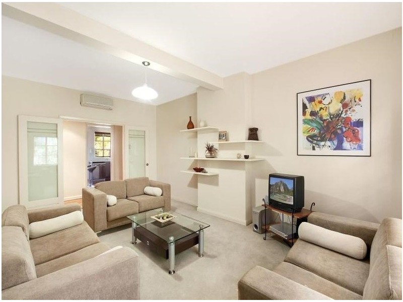 2/58 Queens Road, Melbourne VIC 3004