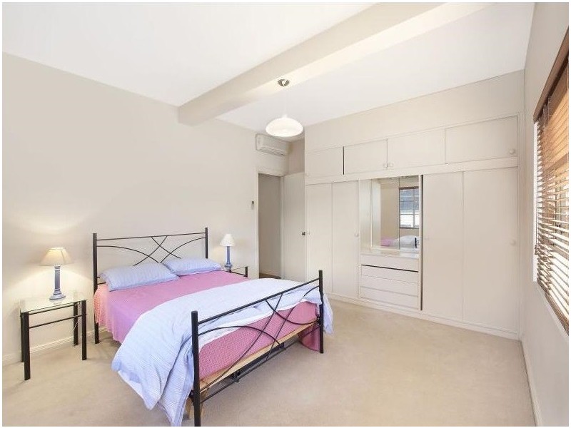 2/58 Queens Road, Melbourne VIC 3004