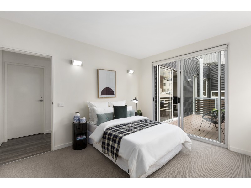 12/4-10 Bank Place, Melbourne VIC 3000