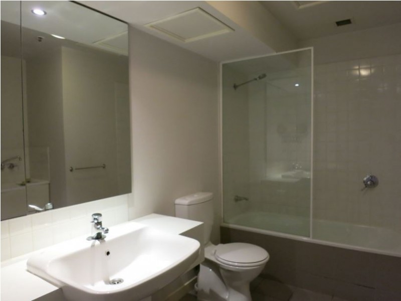 1002A/582 St Kilda Road, Melbourne VIC 3000