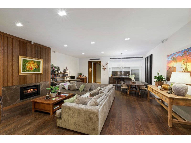 202/150 Clarendon Street, East Melbourne VIC 3002