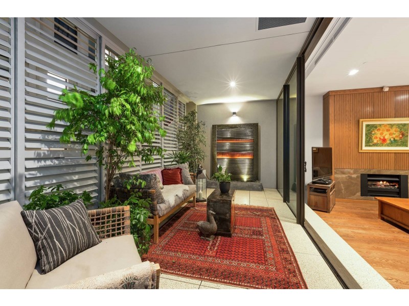 202/150 Clarendon Street, East Melbourne VIC 3002