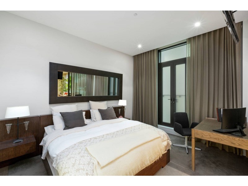 202/150 Clarendon Street, East Melbourne VIC 3002