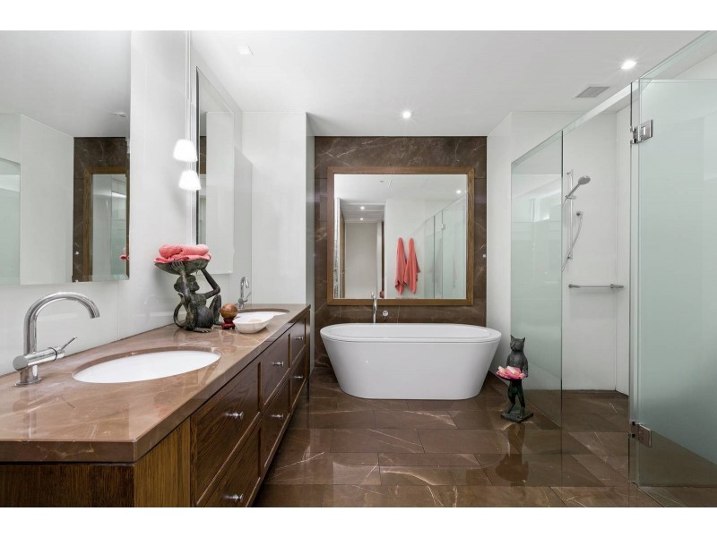 202/150 Clarendon Street, East Melbourne VIC 3002