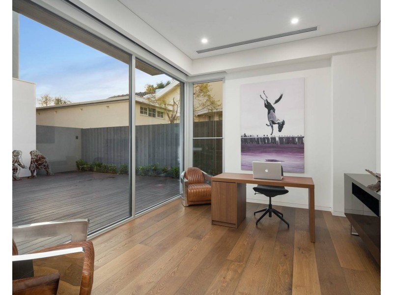 137 Bambra Road, Caulfield VIC 3162