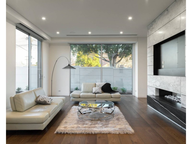 137 Bambra Road, Caulfield VIC 3162