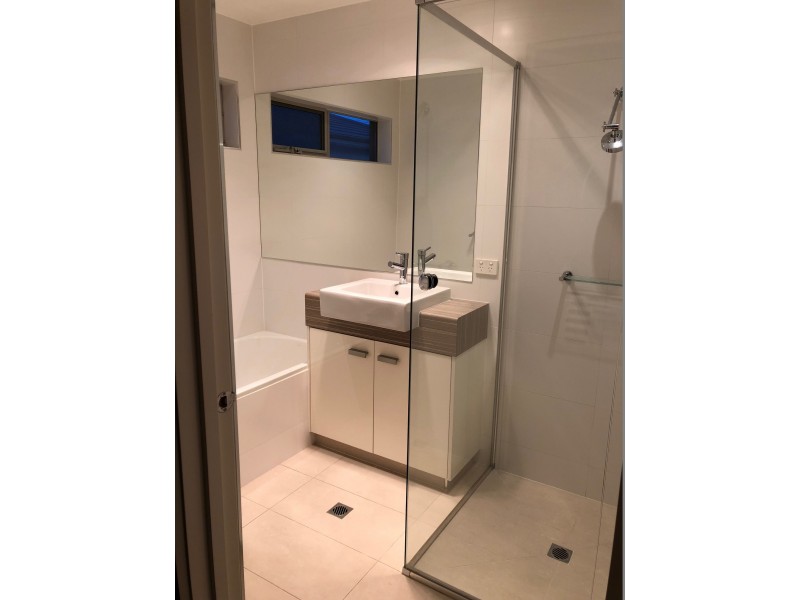 4B Longview Street, Bentleigh East VIC 3165