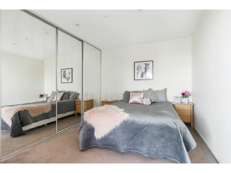 705/83 Queens Road, Melbourne VIC 3004