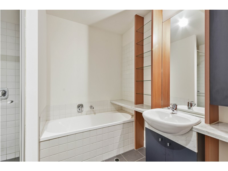 10/84 Trenerry Crescent, Abbotsford VIC 3067