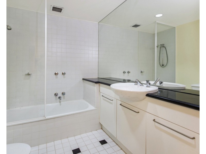 29/211 Wellington Parade South, East Melbourne VIC 3002