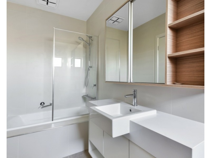 3 Cresbrook Lane, Ivanhoe VIC 3079
