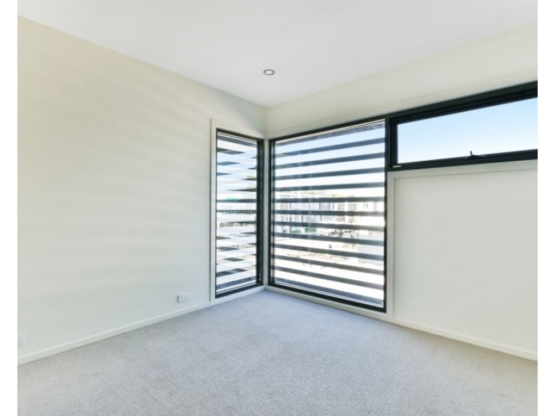 3 Cresbrook Lane, Ivanhoe VIC 3079