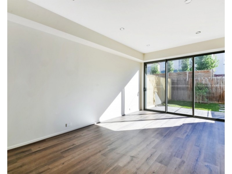 3 Cresbrook Lane, Ivanhoe VIC 3079