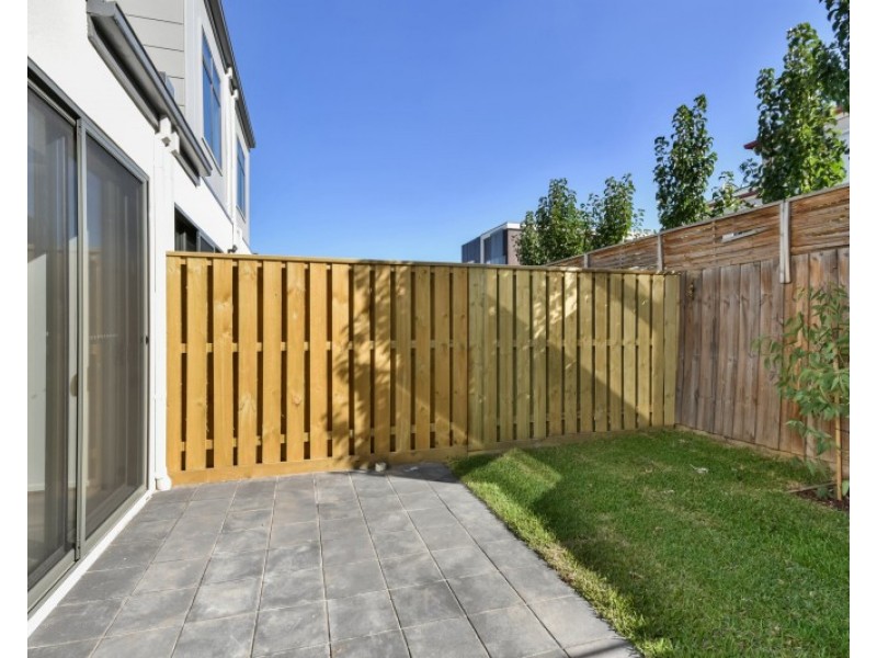 3 Cresbrook Lane, Ivanhoe VIC 3079