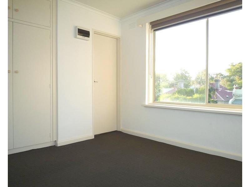 12/12-14 Eltham Street, Flemington VIC 3031