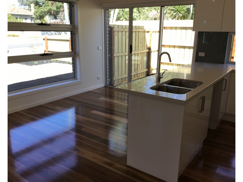 1/166 Raglan Street, Preston VIC 3072