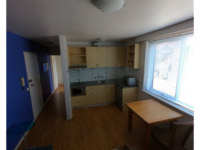 2/23 Acland Street, St Kilda VIC 3182