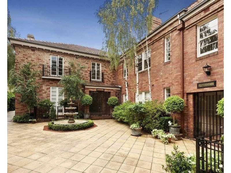 12/174 George Street, East Melbourne VIC 3002