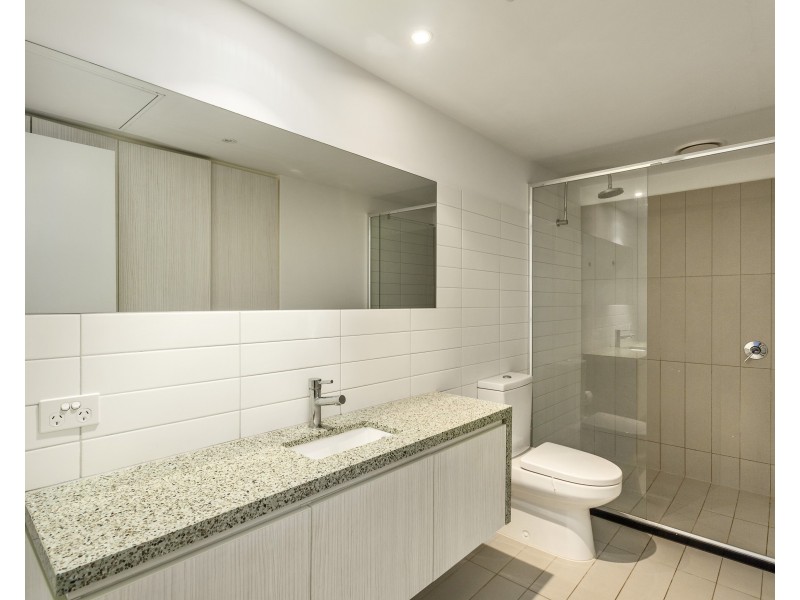 1901/675 La Trobe Street, Docklands VIC 3008