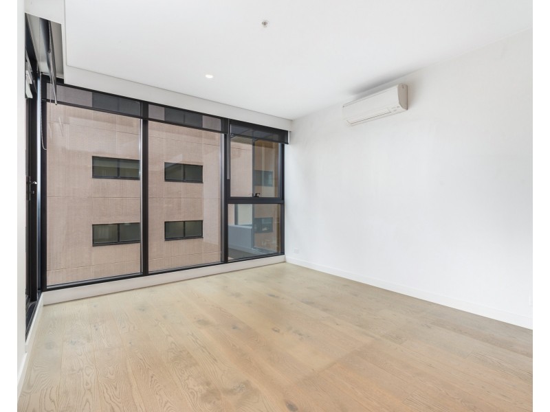 2401/50 Albert Road, South Melbourne VIC 3205