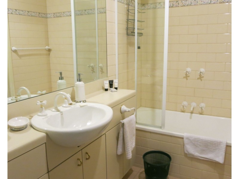 21/8 Wells Street, Southbank VIC 3006