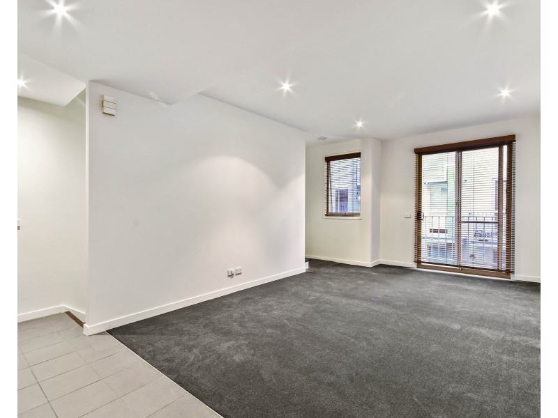 10/84 Trenerry Crescent, Abbotsford VIC 3067