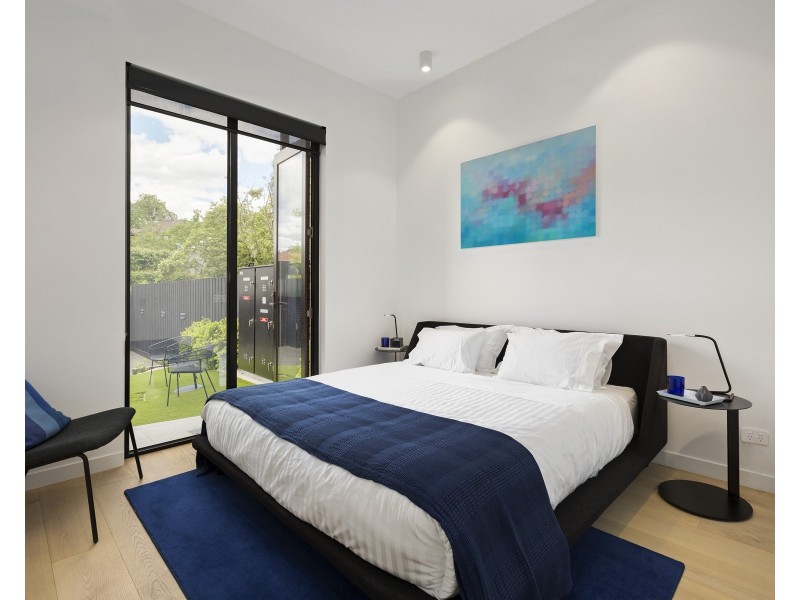 2/60 Simpson Street, East Melbourne VIC 3002