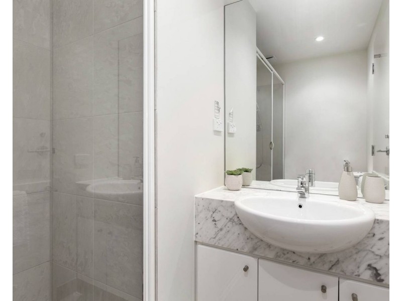 12/4-10 Bank Place, Melbourne VIC 3000