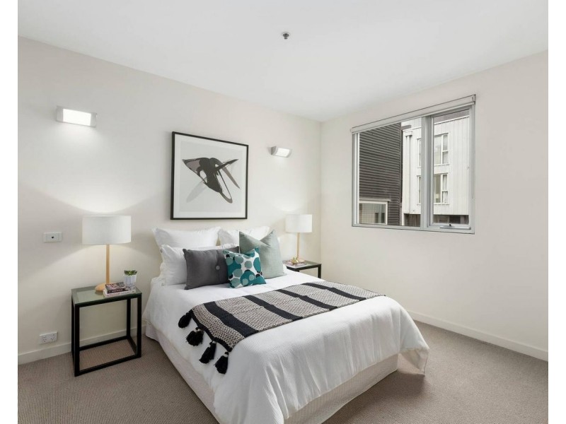 12/4-10 Bank Place, Melbourne VIC 3000