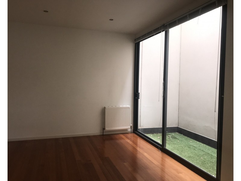 19 Little Cardigan Street, Carlton VIC 3053