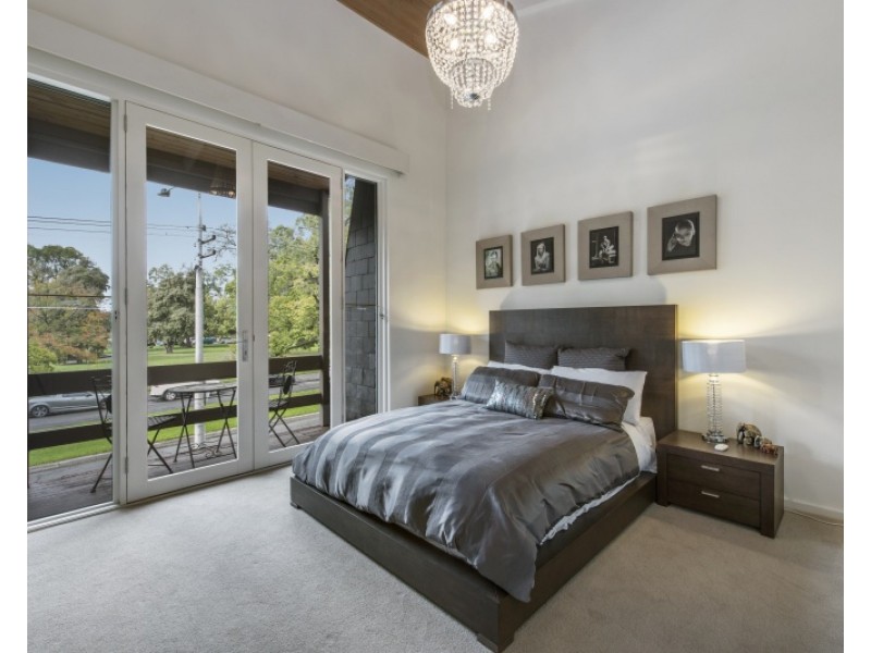 137 Simpson Street, East Melbourne VIC 3002